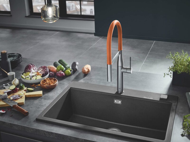 Кухненски смесител Essence с оранжев чучур - Grohe 5